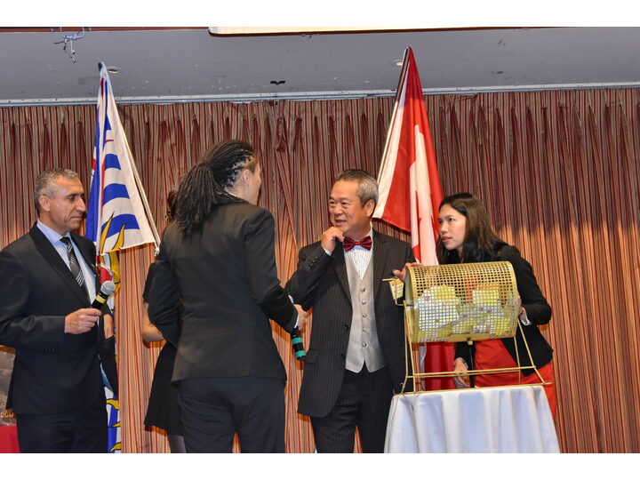 敘利亞難民迎新宴會