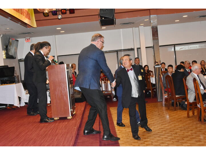 敘利亞難民迎新宴會