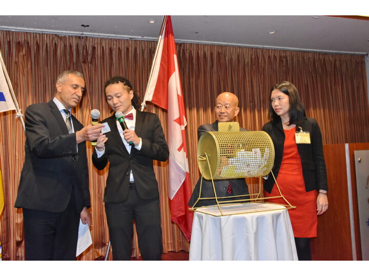 敘利亞難民迎新宴會