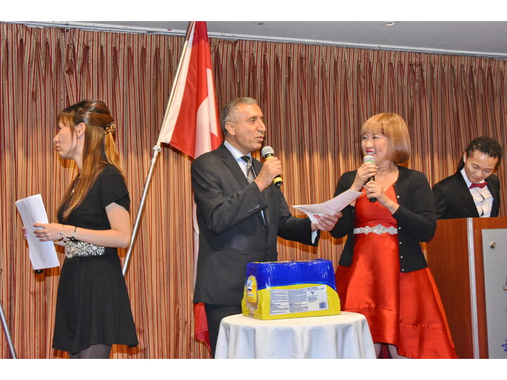 敘利亞難民迎新宴會