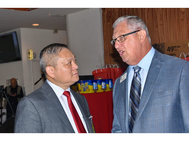 敘利亞難民迎新宴會