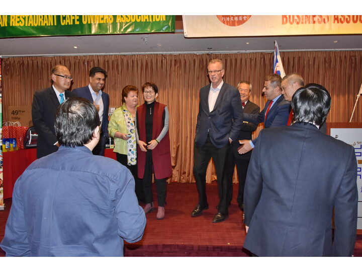 敘利亞難民迎新宴會