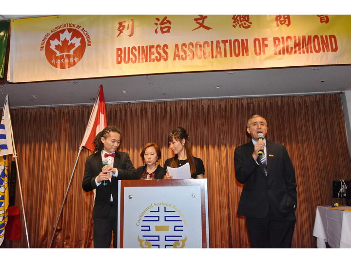 敘利亞難民迎新宴會