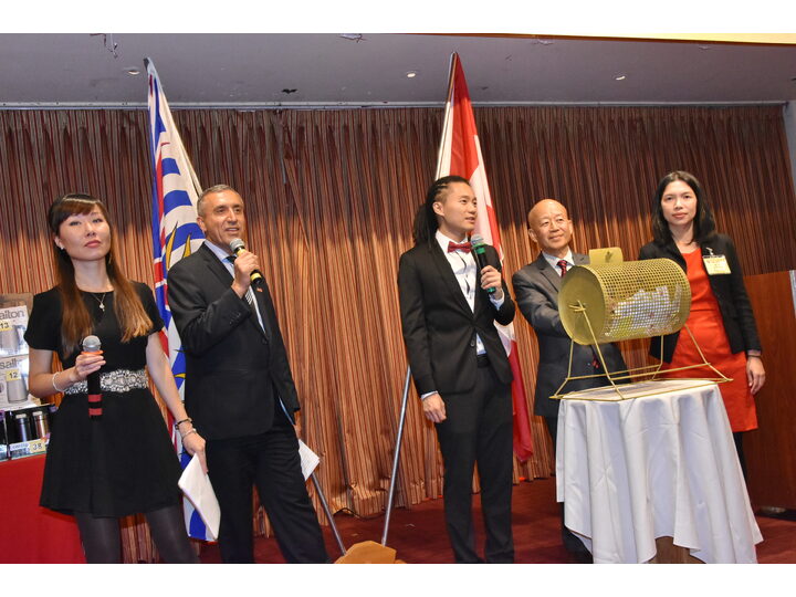 敘利亞難民迎新宴會