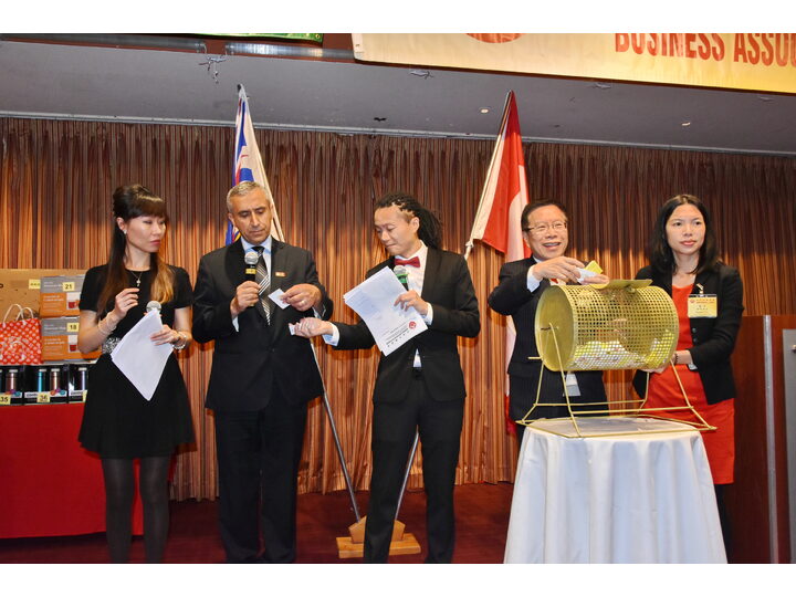 敘利亞難民迎新宴會