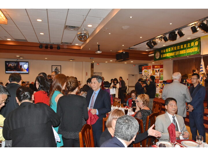 敘利亞難民迎新宴會