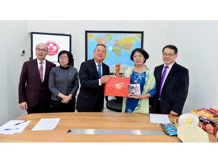 列治文總商會與越南 CAPA 訪問團簽署合作意向書