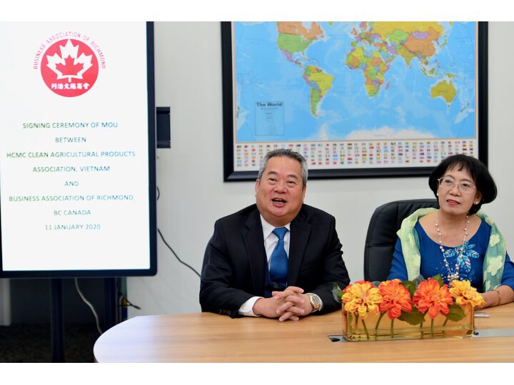 列治文總商會與越南 CAPA 訪問團簽署合作意向書