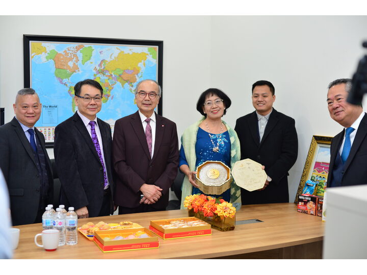 列治文總商會與越南 CAPA 訪問團簽署合作意向書