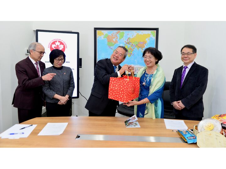 列治文總商會與越南 CAPA 訪問團簽署合作意向書