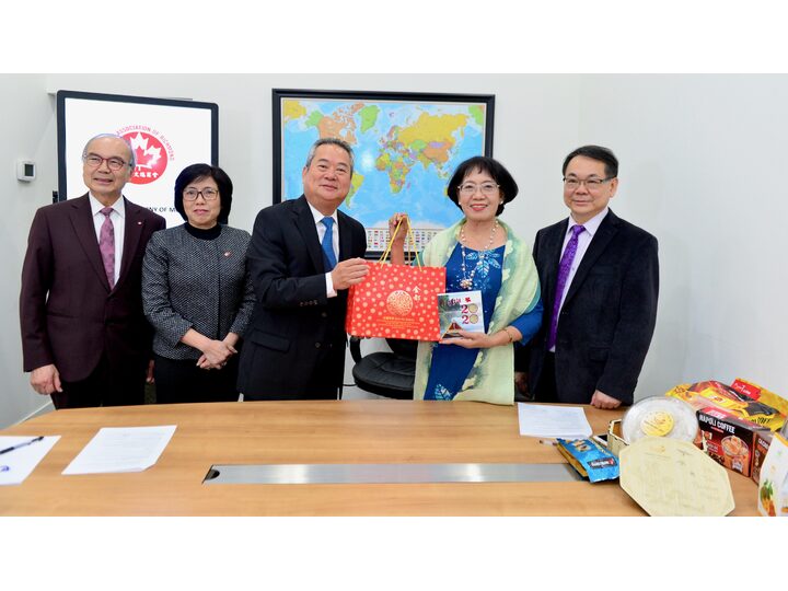 列治文總商會與越南 CAPA 訪問團簽署合作意向書