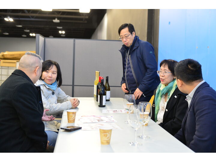 列治文總商會與越南 CAPA 訪問團簽署合作意向書