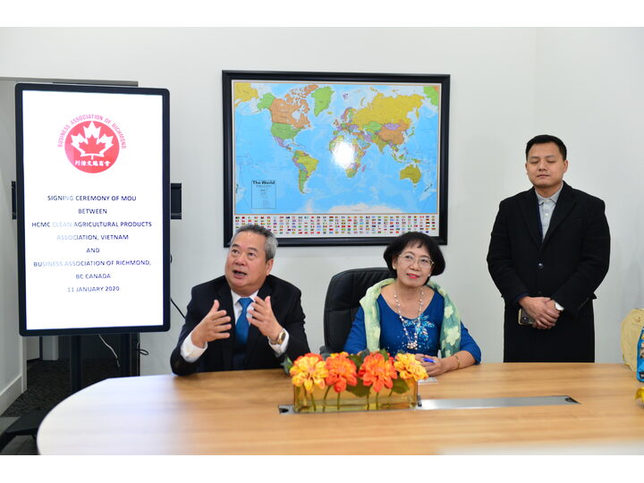 列治文總商會與越南 CAPA 訪問團簽署合作意向書