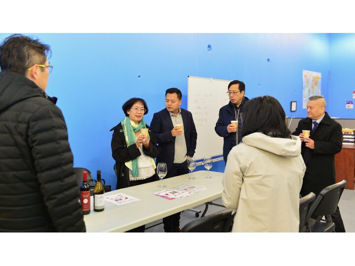 列治文總商會與越南 CAPA 訪問團簽署合作意向書